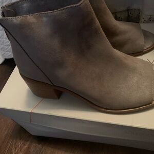 Sole Society Women's Ankle Boots in a metallic Taupe or gray